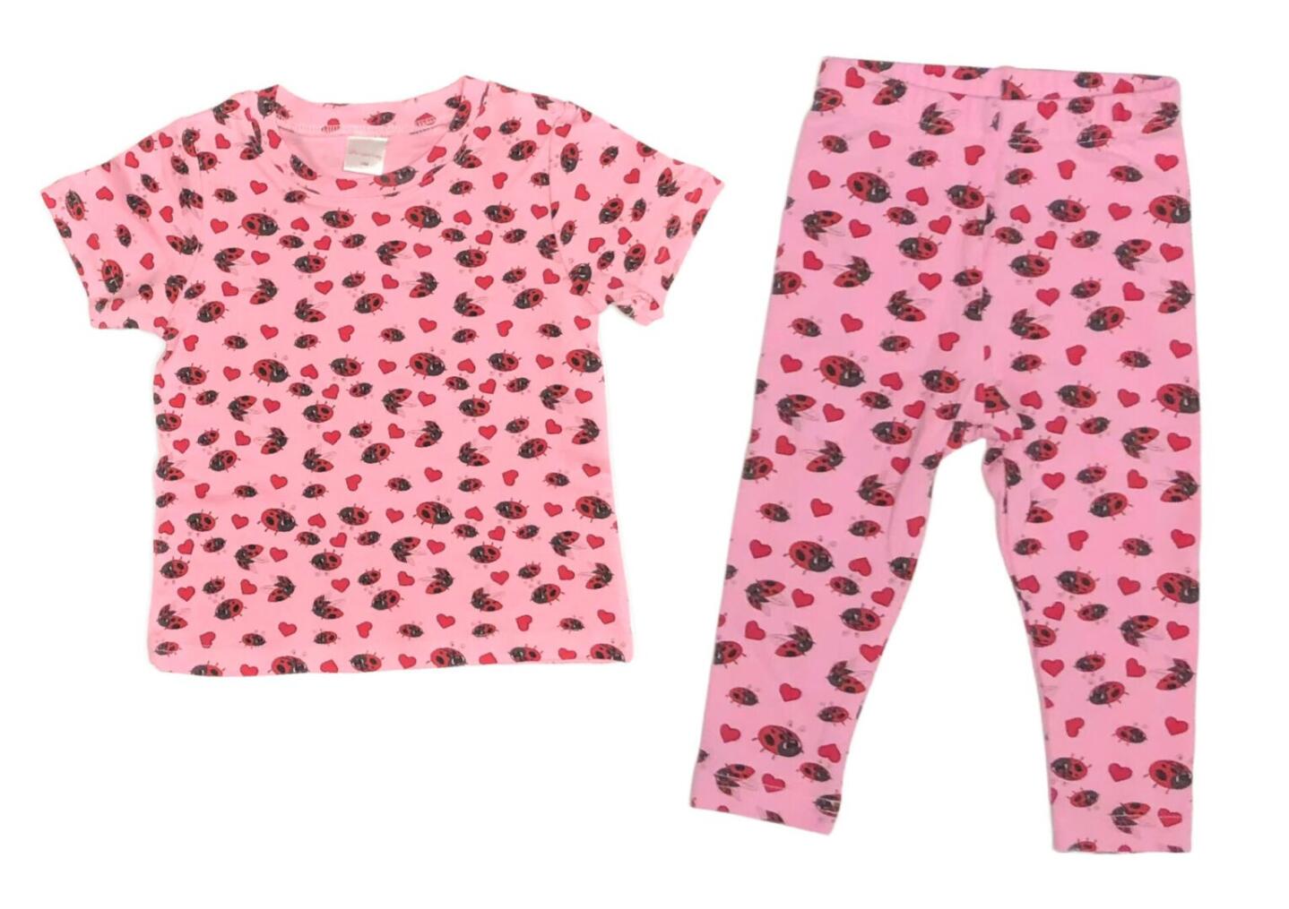 Ladybug and Hearts All Over pattern for your LITTLE BUG! Cute Baby Girl Ladybugs Pattern in a Perfectly Pink matching Top with Leggings. Tops 100% cotton, Leggings 95/5 cotton/poly 2-Piece Set Options: Onesie and Leggings Set sizes 3 to 18 months T-shirt and Leggings Set sizes 18 to 36 months